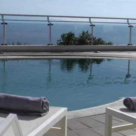 Villa Luxury With Pool And Garden