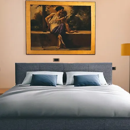 Luxury With Pool And Garden וילה *