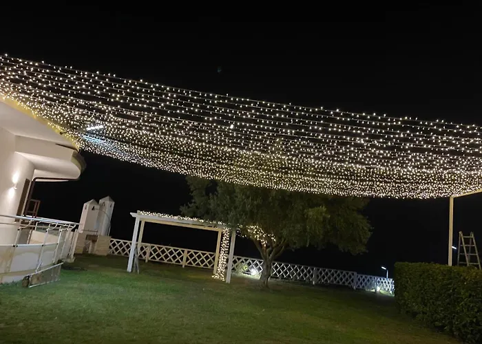 Luxury With Pool And Garden Villa